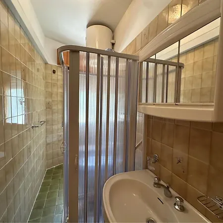 Διαμέρισμα Spacious Flat Close To The *